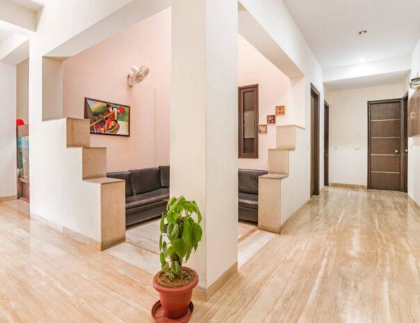 527, Sushant Lok Phase 1 — image 1