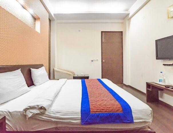 527, Sushant Lok Phase 1 — image 4