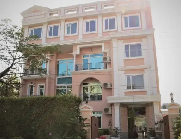 Plot No. A-69, Sushant Lok Phase-1, Near MG Road Metro Station — image 2