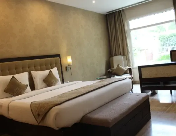 Plot No. A-69, Sushant Lok Phase-1, Near MG Road Metro Station — image 6
