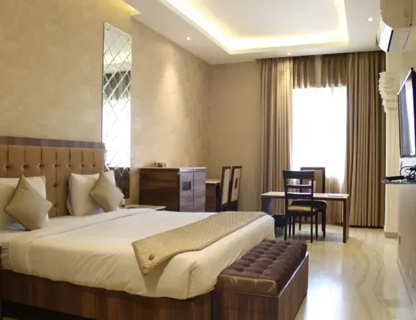 Plot No. A-69, Sushant Lok Phase-1, Near MG Road Metro Station — image 8