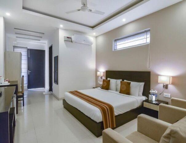 Sector 43, Plot No. 610, Golf Course Road — image 1
