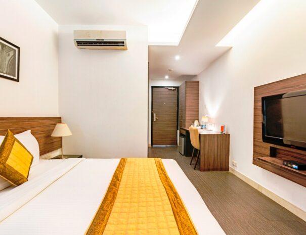 1/59, M-Block, DLF Phase-2 — image 2