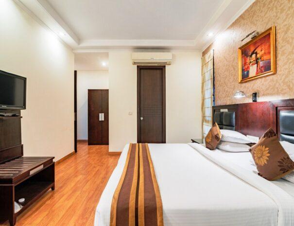 1/59, M-Block, DLF Phase-2 — image 9